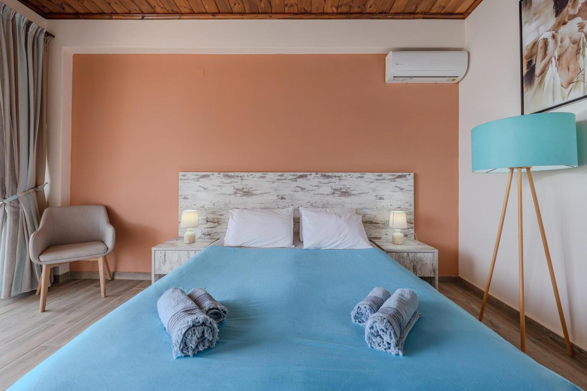 Souda Bay Cottage Плакиас Экстерьер фото